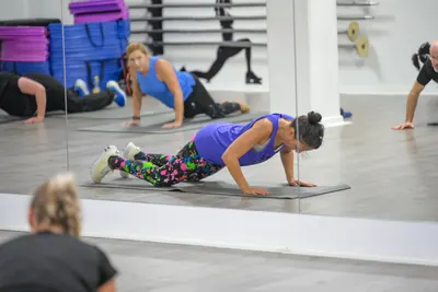 Workout und Zirkeltraining mit Liegestützen